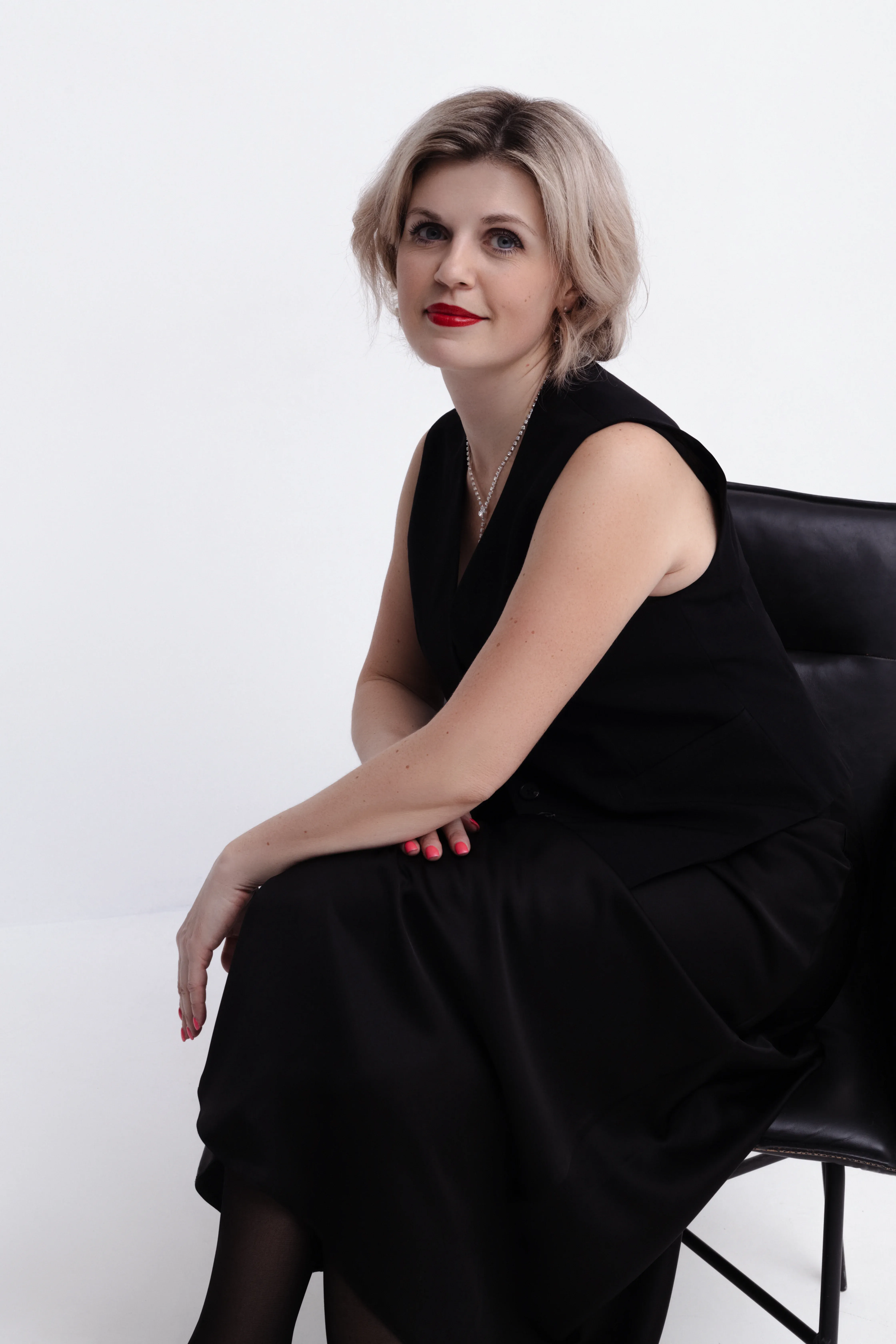 Липатова Надежда, ведущий специалист по логистике (с 2003 года):