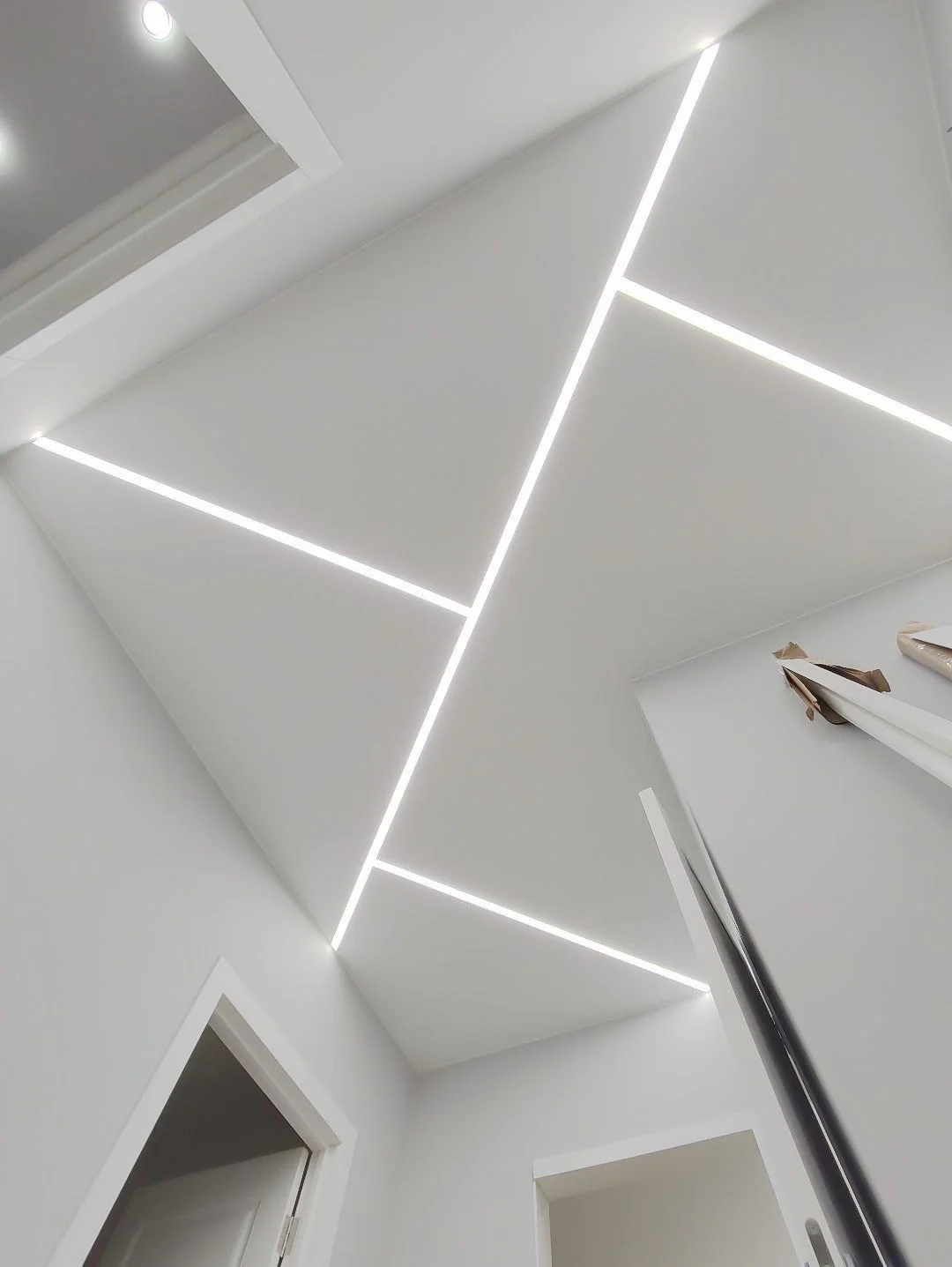 Со световыми линиями