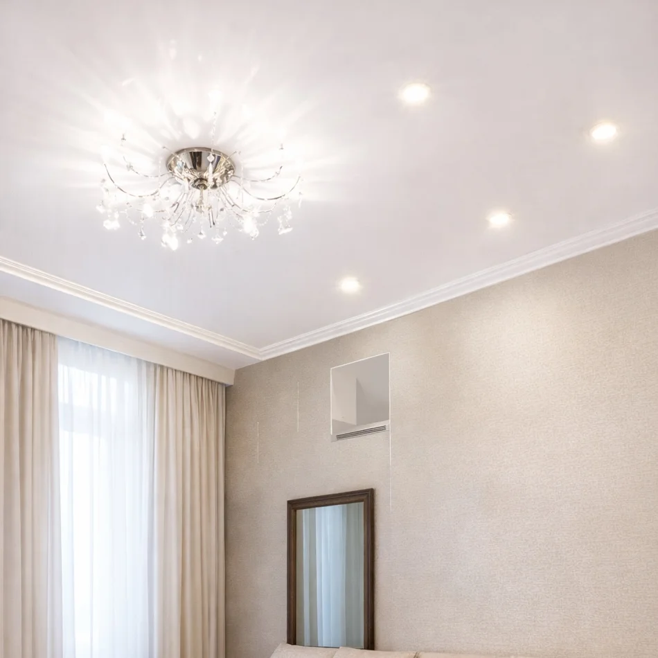 Белый глянцевый